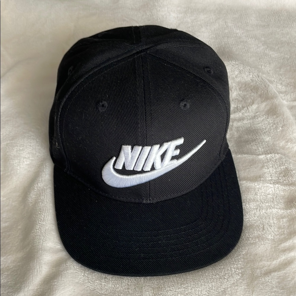 Nike Black Snapback Hat Classic Design